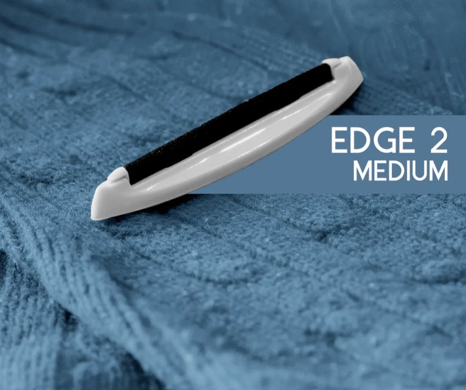 Gleener compact fabric shaver & lint brush